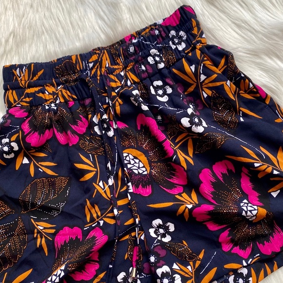 *SOLD*Super Cute Lounge Shorts - Picture 2 of 4